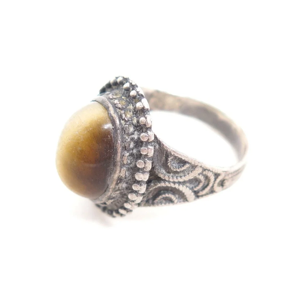 VINTAGE STERLING SILVER TIGER'S EYE HIGH DOME CABOCHON ORNATE SOLITARY RING*5.5‎